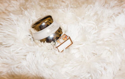 目標(biāo) 美白 抗痘 混油毛球的秋冬護(hù)膚routine