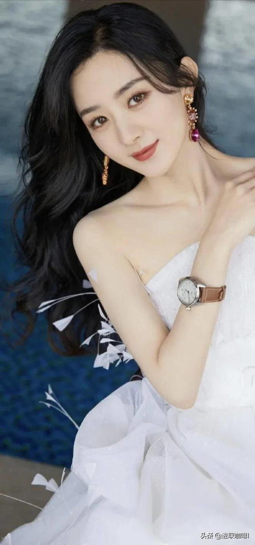 唯美的黑酷 潔白的優雅,白皙柔美香肩動人,總是美美噠